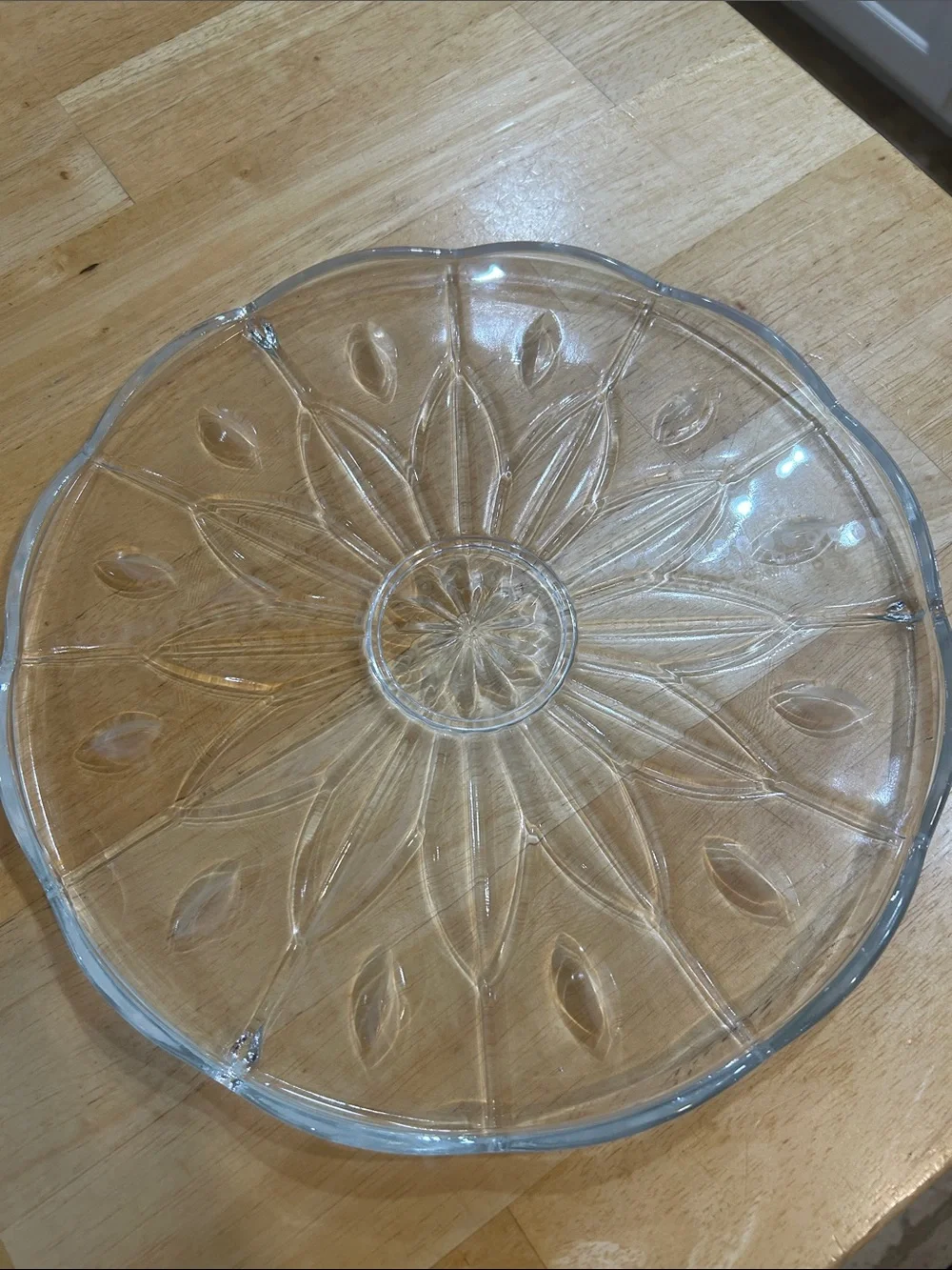 Clear Glass sculpture sides Decorative Serving Plate- diameter 11 inches